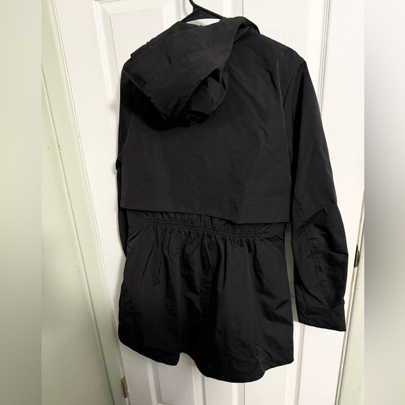 Athleta Forecast Rain Shell - Picture 6 of 8